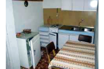 Horvātija Privát Pirovac, Eksterjers